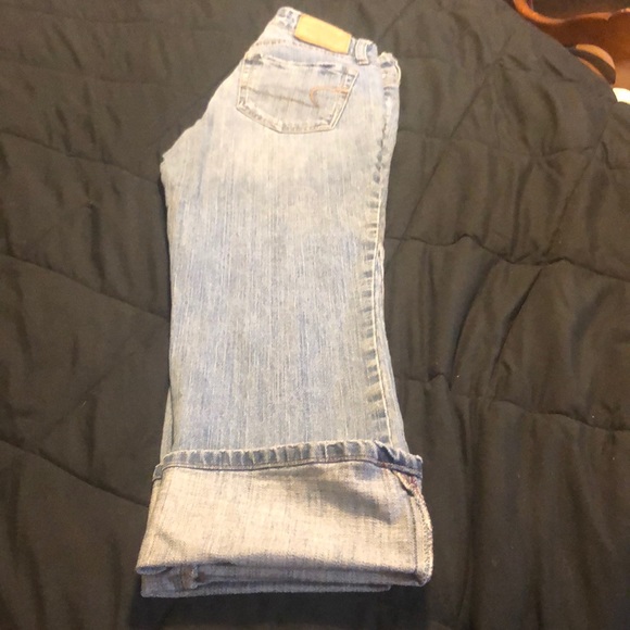 Women’s American Eagle size 4 straight leg capris - Picture 3 of 5